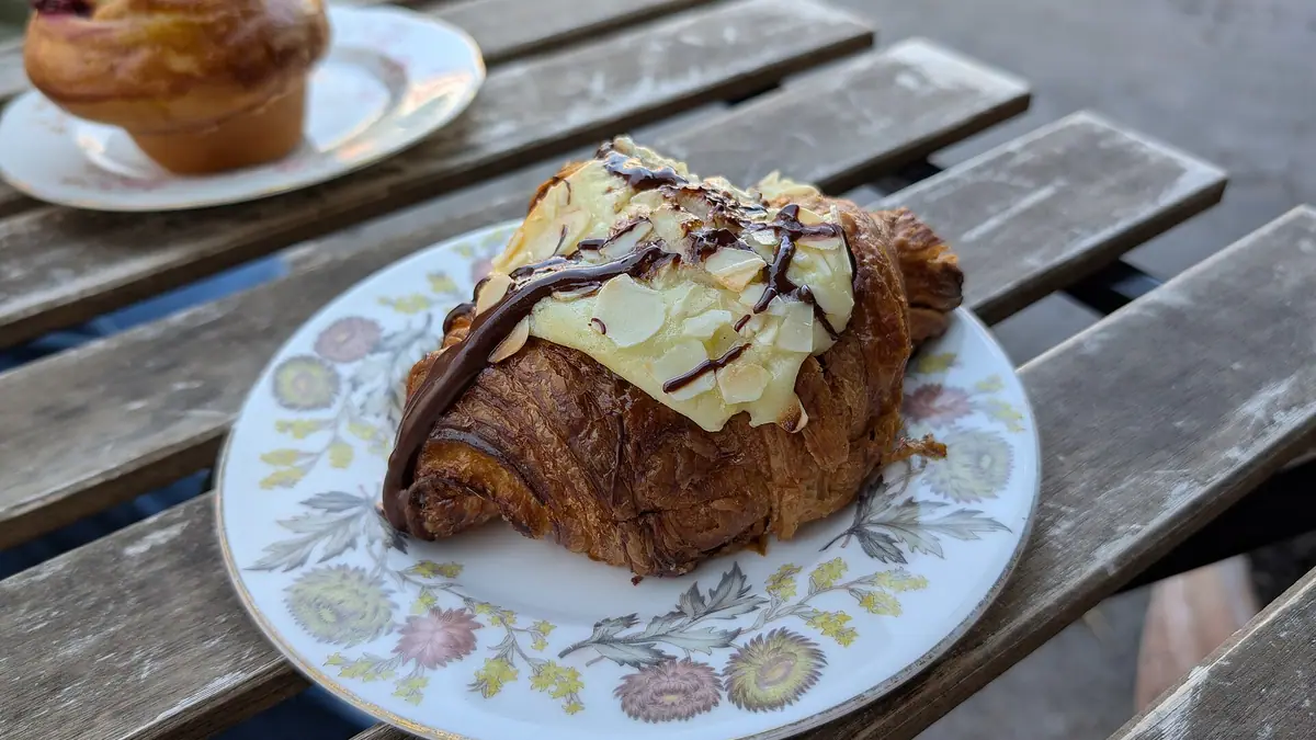 Petals And Pastries – patisserie in Creswell, Clowne